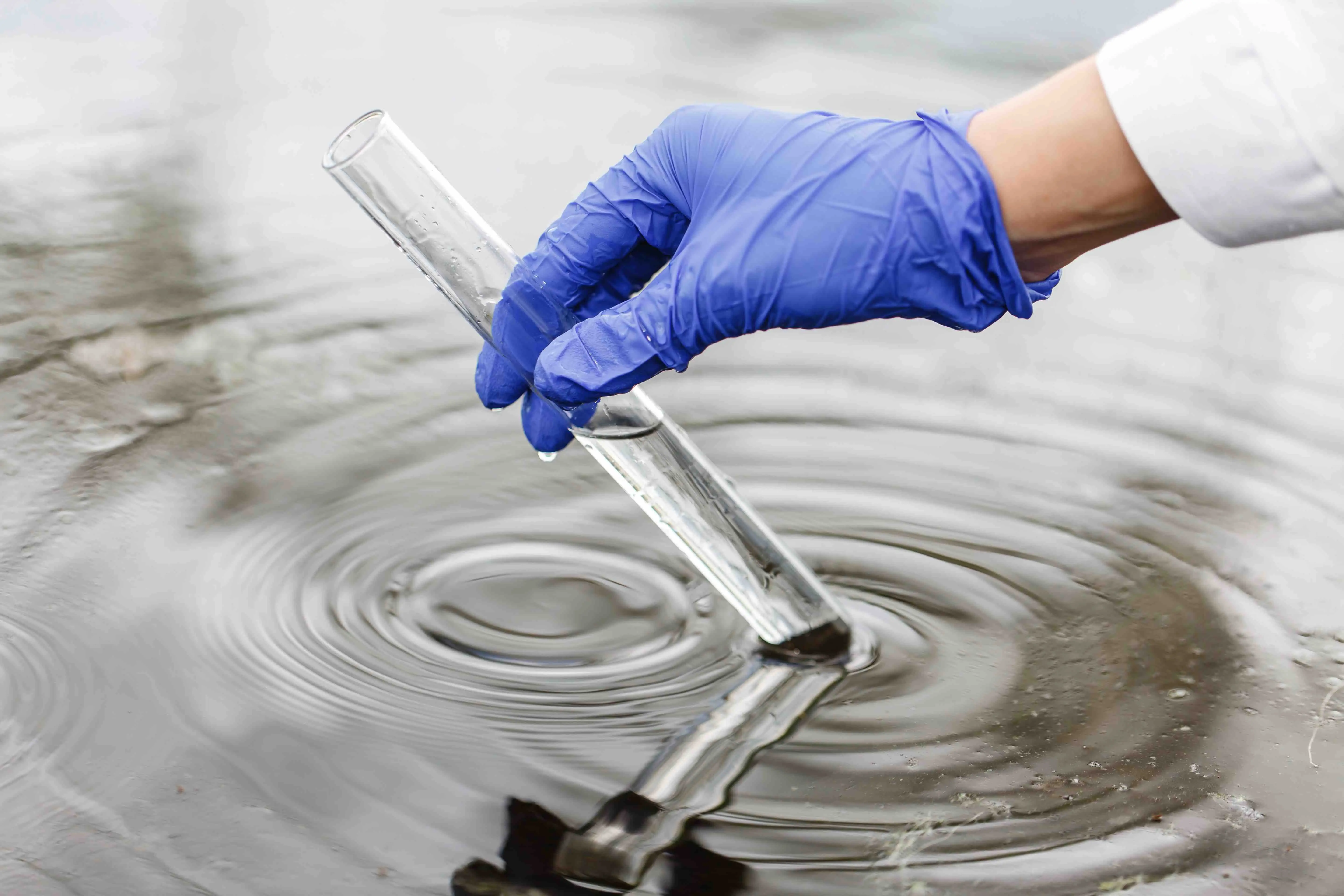 Understanding Wastewater pH and Its Relevance to Mechanical Seal Materials